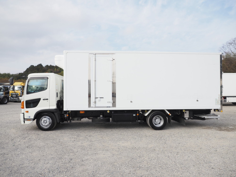 日野 冷凍バン レンジャープロ|中古トラックの販売・買取・査定のアイナビ