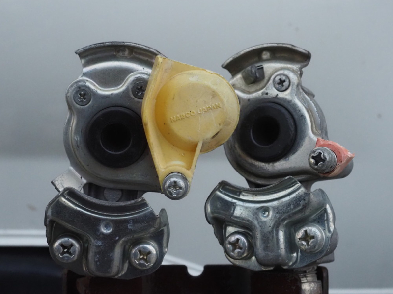 日野 トラクタ プロフィア|中古トラックの販売・買取・査定のアイナビ