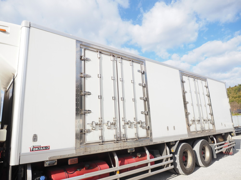 いすゞ 冷凍バン ギガ|中古トラックの販売・買取・査定のアイナビ