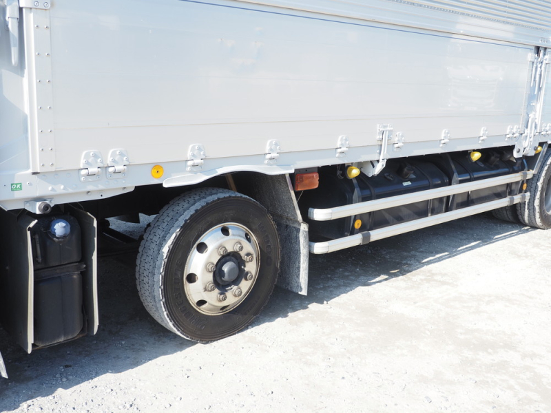 いすゞ ウイング車 ギガ|中古トラックの販売・買取・査定のアイナビ