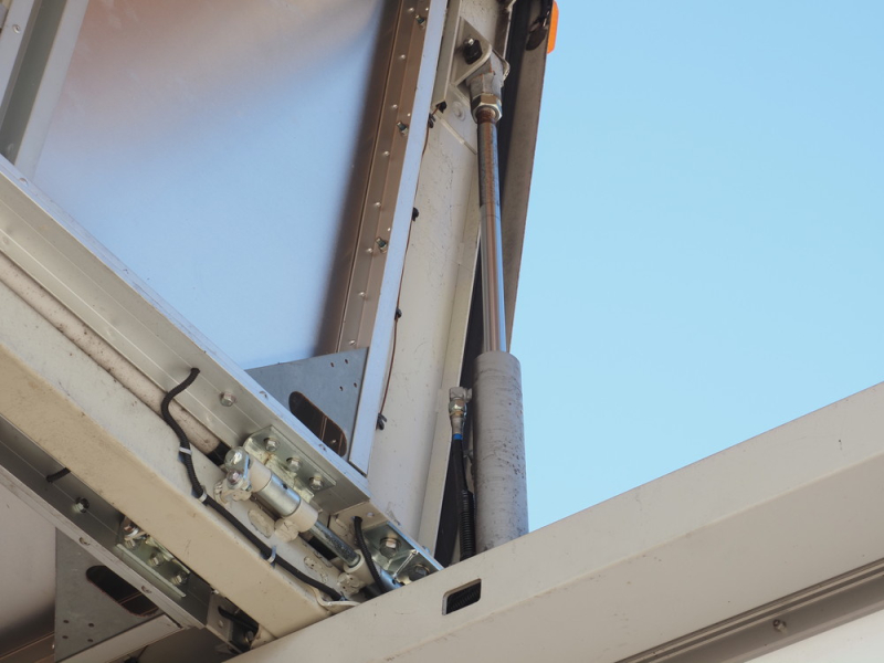 いすゞ ウイング車 フォワード|中古トラックの販売・買取・査定のアイナビ