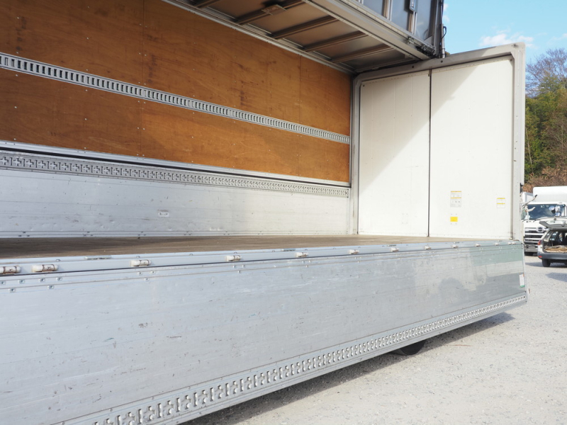 いすゞ ウイング車 フォワード|中古トラックの販売・買取・査定のアイナビ