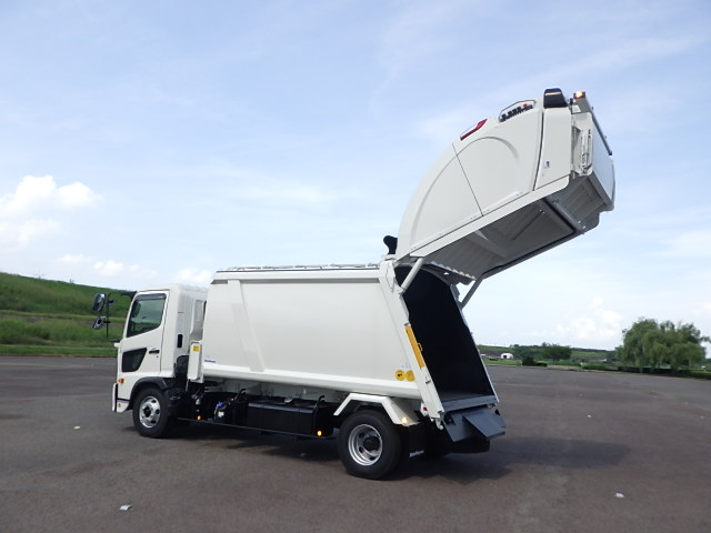 日野 令和7年式 10.㎥ プレス式塵芥車 車検付き|中古トラックの販売・買取・査定のアイナビ