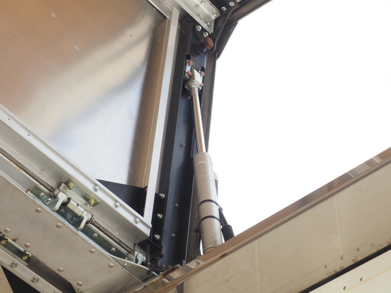 いすゞ ウイング車 ギガ|中古トラックの販売・買取・査定のアイナビ