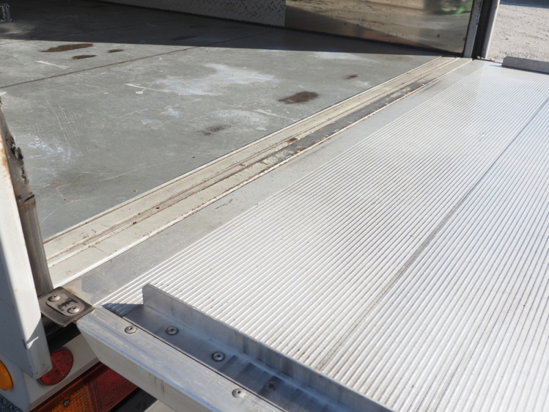 日野 バン車 デュトロ|中古トラックの販売・買取・査定のアイナビ