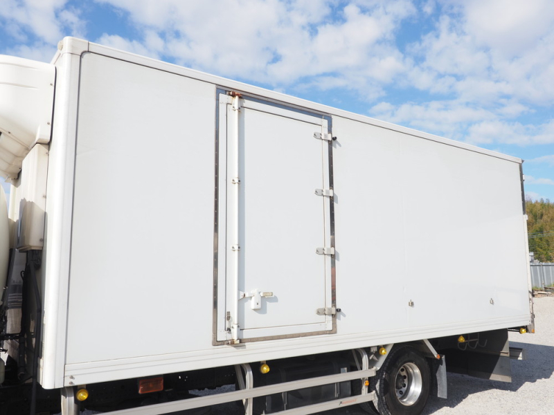 いすゞ 冷凍バン フォワード|中古トラックの販売・買取・査定のアイナビ