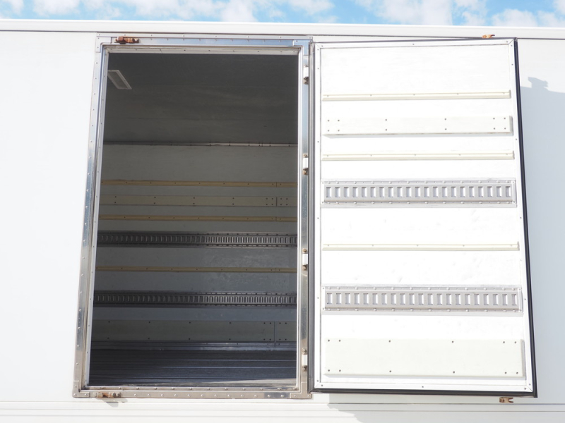 いすゞ 冷凍バン フォワード|中古トラックの販売・買取・査定のアイナビ