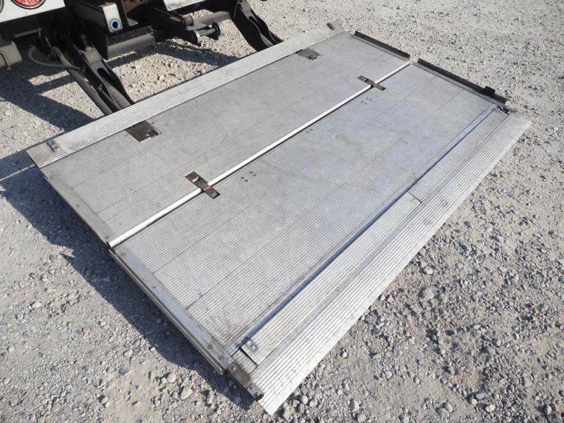 いすゞ ウイング車 フォワード|中古トラックの販売・買取・査定のアイナビ