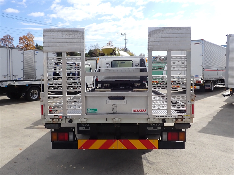 【352176】いすゞ エルフ セーフティローダー|中古トラックの販売・買取・査定のアイナビ