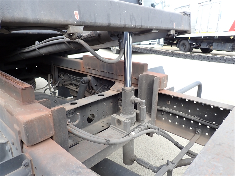 【352176】いすゞ エルフ セーフティローダー|中古トラックの販売・買取・査定のアイナビ