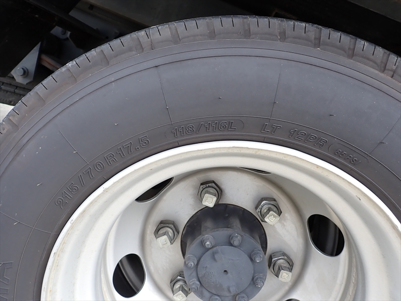 【352176】いすゞ エルフ セーフティローダー|中古トラックの販売・買取・査定のアイナビ