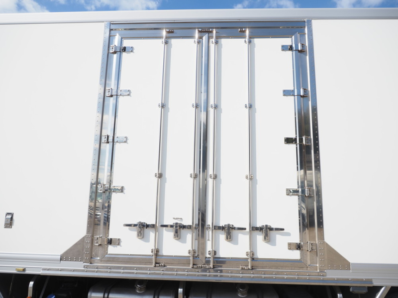 日野 冷凍バン プロフィア|中古トラックの販売・買取・査定のアイナビ