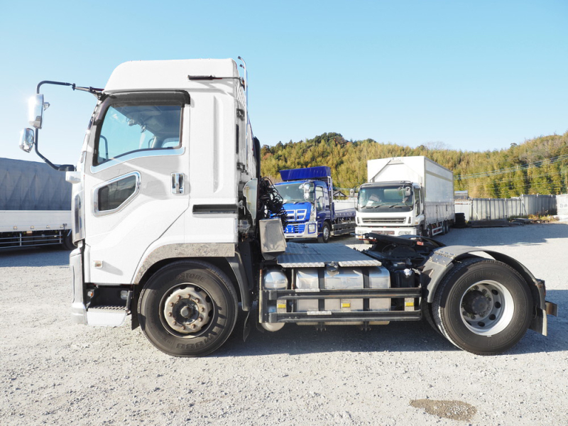 いすゞ トラクタ ギガ|中古トラックの販売・買取・査定のアイナビ