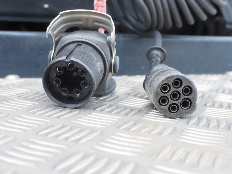 いすゞ トラクタ ギガ|中古トラックの販売・買取・査定のアイナビ