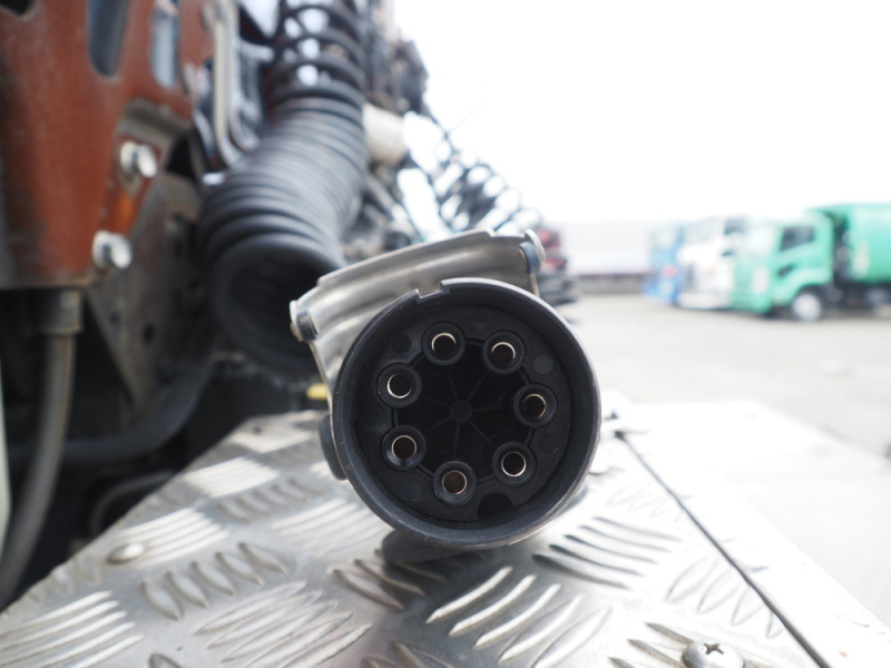 いすゞ トラクタ ギガ|中古トラックの販売・買取・査定のアイナビ