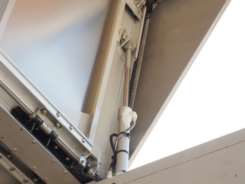 いすゞ ウイング車 フォワード|中古トラックの販売・買取・査定のアイナビ