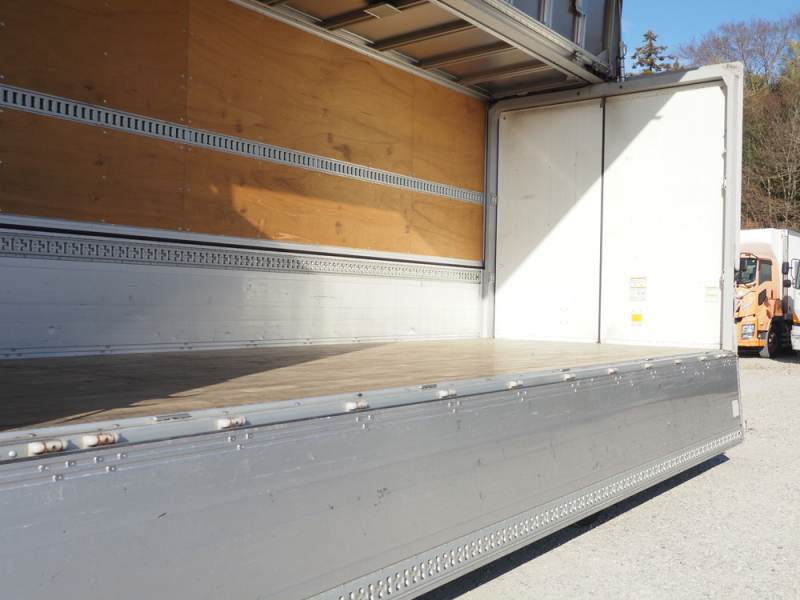 いすゞ ウイング車 フォワード|中古トラックの販売・買取・査定のアイナビ