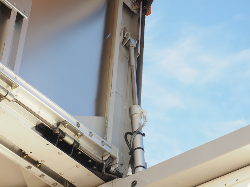 いすゞ ウイング車 フォワード|中古トラックの販売・買取・査定のアイナビ