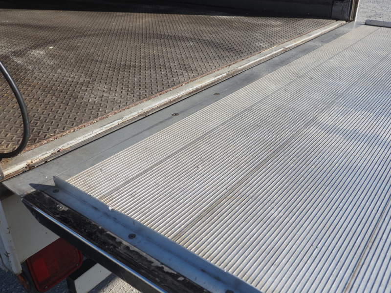 いすゞ バン車 フォワード|中古トラックの販売・買取・査定のアイナビ