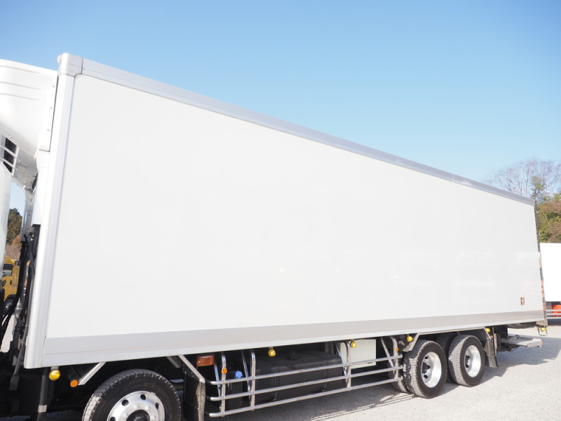 日野 冷凍バン プロフィア|中古トラックの販売・買取・査定のアイナビ