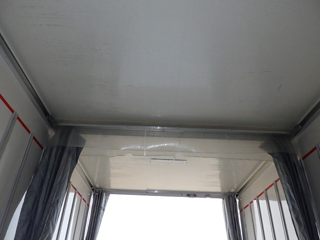 いすゞ 令和2年式 中温仕様 冷凍バン|中古トラックの販売・買取・査定のアイナビ