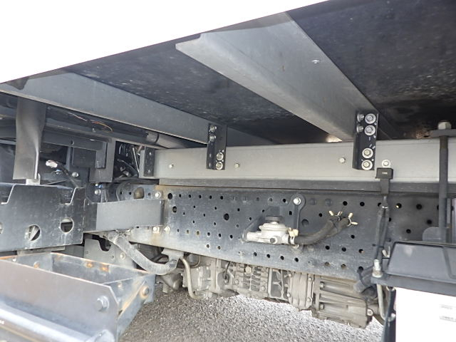 いすゞ 令和2年式 中温仕様 冷凍バン|中古トラックの販売・買取・査定のアイナビ