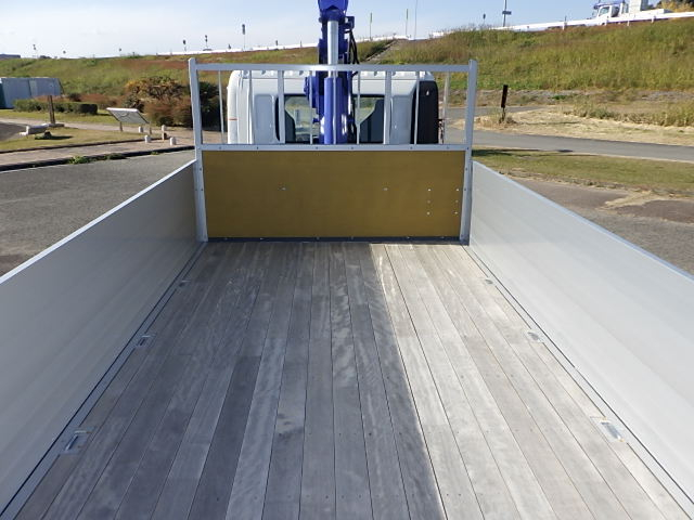 日野 令和7年式 クレーン付きアルミ平 中間ワイド|中古トラックの販売・買取・査定のアイナビ