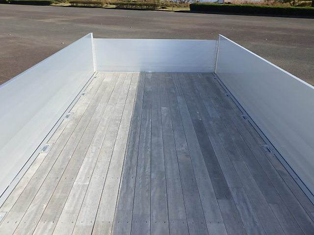 日野 令和7年式 クレーン付きアルミ平 中間ワイド|中古トラックの販売・買取・査定のアイナビ