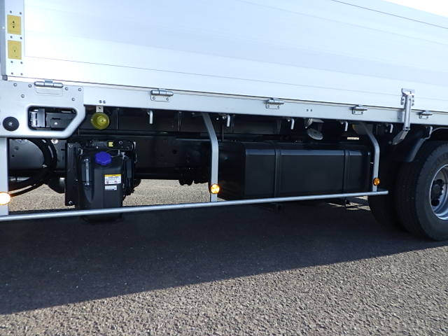 日野 令和7年式 クレーン付きアルミ平 中間ワイド|中古トラックの販売・買取・査定のアイナビ