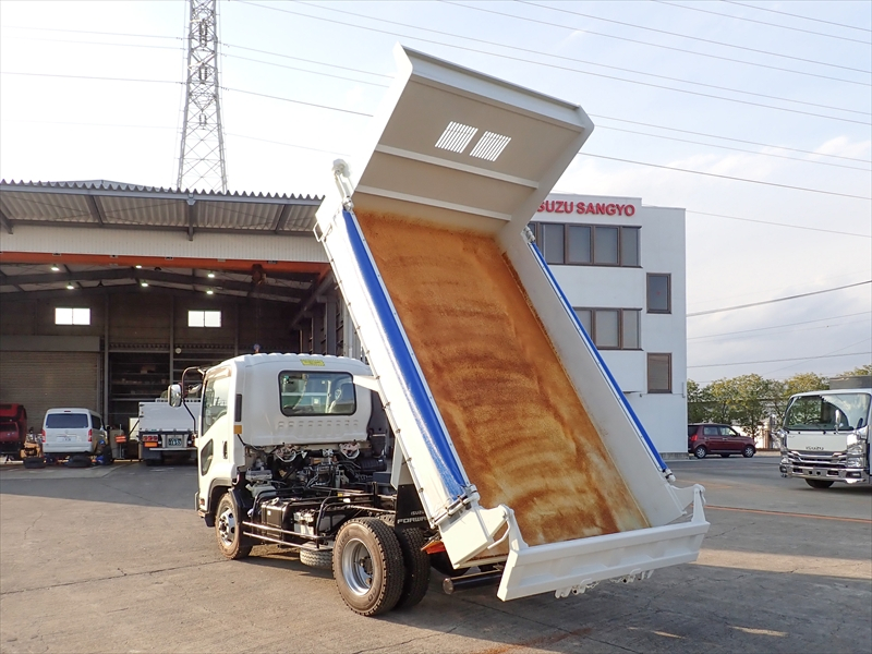 【349897】いすゞ フォワード 土砂ダンプ|中古トラックの販売・買取・査定のアイナビ