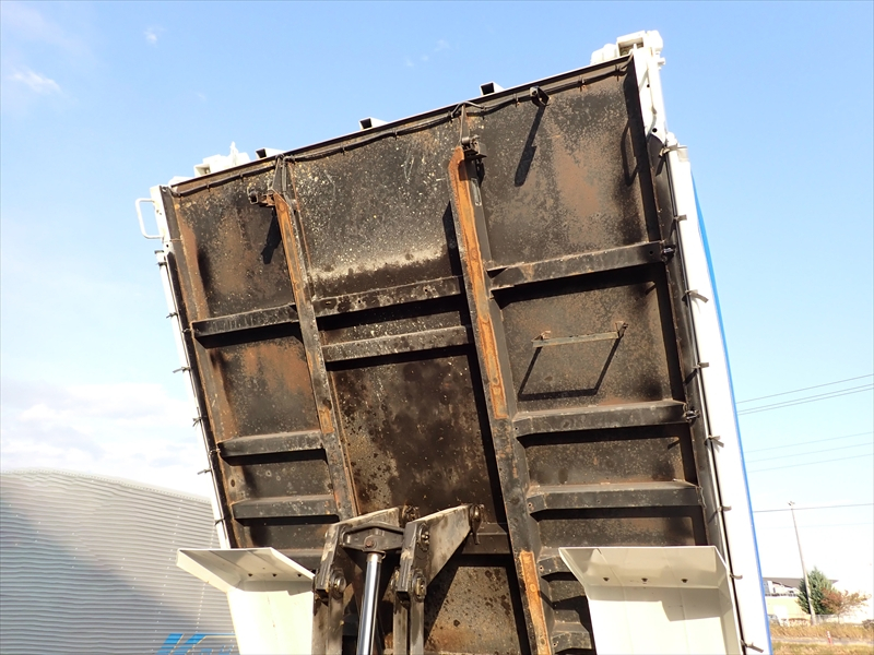 【349897】いすゞ フォワード 土砂ダンプ|中古トラックの販売・買取・査定のアイナビ