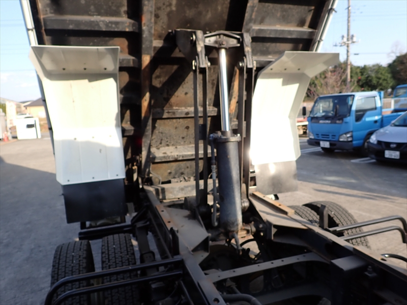 【349897】いすゞ フォワード 土砂ダンプ|中古トラックの販売・買取・査定のアイナビ