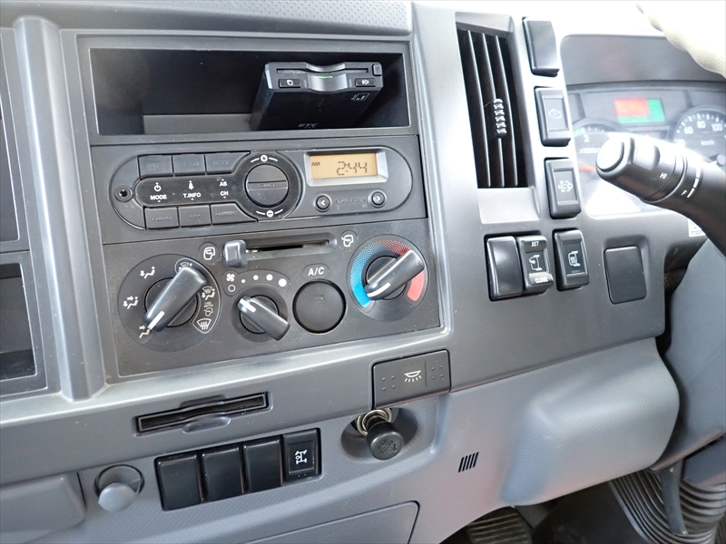 【349897】いすゞ フォワード 土砂ダンプ|中古トラックの販売・買取・査定のアイナビ