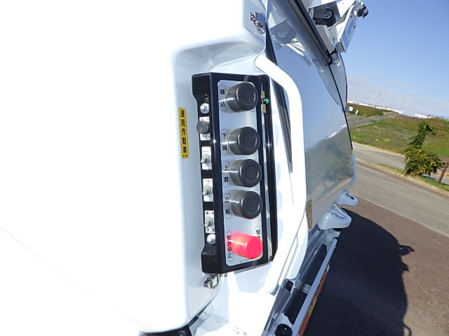 三菱キャンター☆6.0㎥プレス式塵芥車☆新明和製|中古トラックの販売・買取・査定のアイナビ