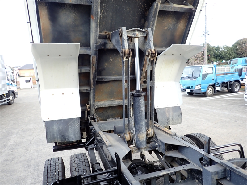 【350569】いすゞ フォワード 土砂ダンプ|中古トラックの販売・買取・査定のアイナビ