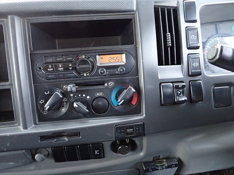 【350569】いすゞ フォワード 土砂ダンプ|中古トラックの販売・買取・査定のアイナビ