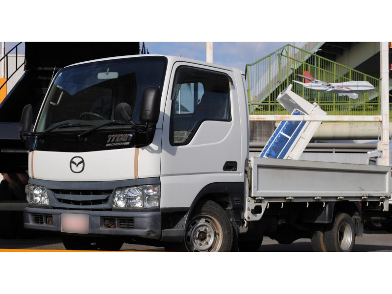 H14 タイタンダッシュ 平ボディ 積載1.5t|中古トラックの販売・買取・査定のアイナビ