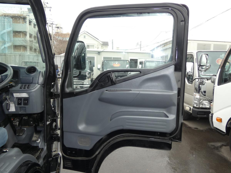 H27　1.4トン Wキャブ　4WD ETC　251141|中古トラックの販売・買取・査定のアイナビ