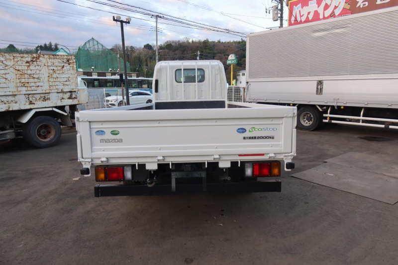 タイタン 標準ロング平ボディー 積載2000kg|中古トラックの販売・買取・査定のアイナビ