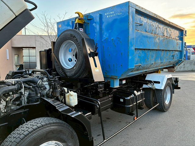 脱着装置付コンテナ専用車ベッドレスフックロールコンテナ付|中古トラックの販売・買取・査定のアイナビ