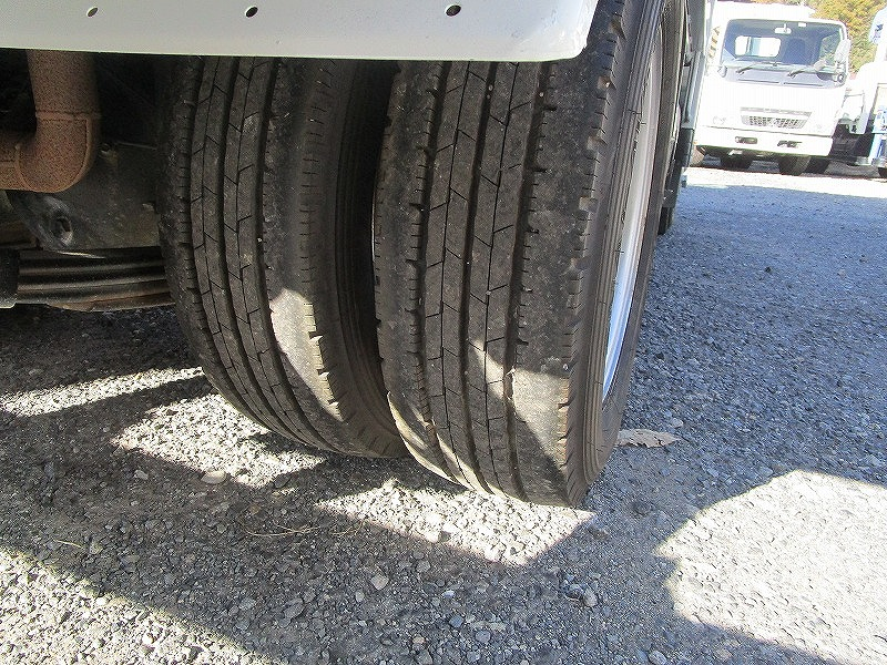 深ダンプ リア観音 外装塗装済 車検令和8年12月|中古トラックの販売・買取・査定のアイナビ