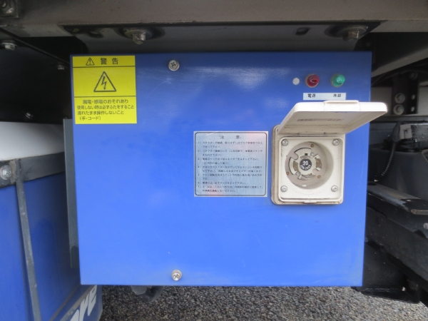 日野デュトロ低温冷蔵冷凍車|中古トラックの販売・買取・査定のアイナビ