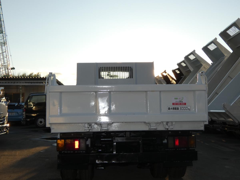 H243トン マニュアル ダンプ|中古トラックの販売・買取・査定のアイナビ