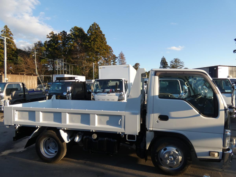 H243トン マニュアル ダンプ|中古トラックの販売・買取・査定のアイナビ