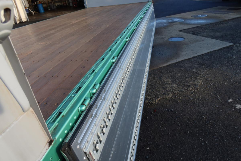 ワイドベッド付き62ボディー 跳ね上げゲート付|中古トラックの販売・買取・査定のアイナビ