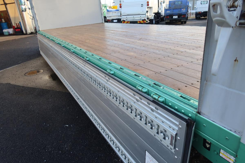 ワイドベッド付き62ボディー 跳ね上げゲート付|中古トラックの販売・買取・査定のアイナビ