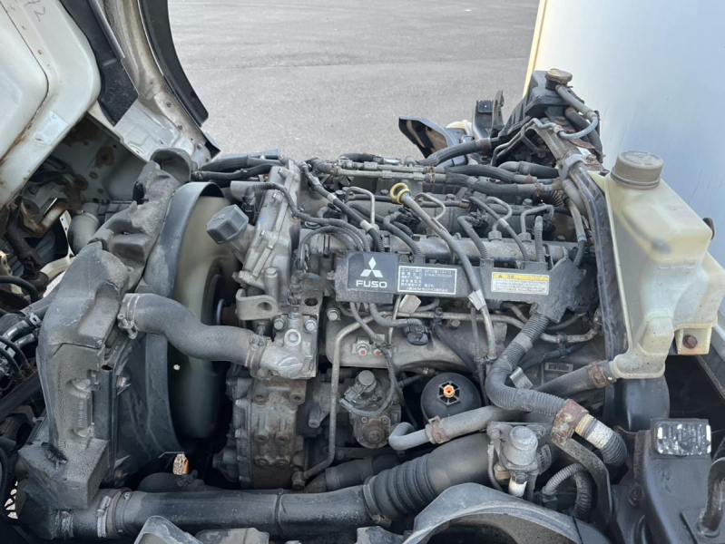 平成28年キャンターパネルバン4WD準中型AT限定可|中古トラックの販売・買取・査定のアイナビ