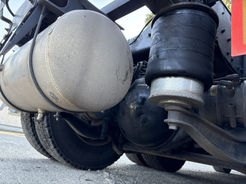 H20年式、ギガ、ハイルーフトラクタ PTO付|中古トラックの販売・買取・査定のアイナビ