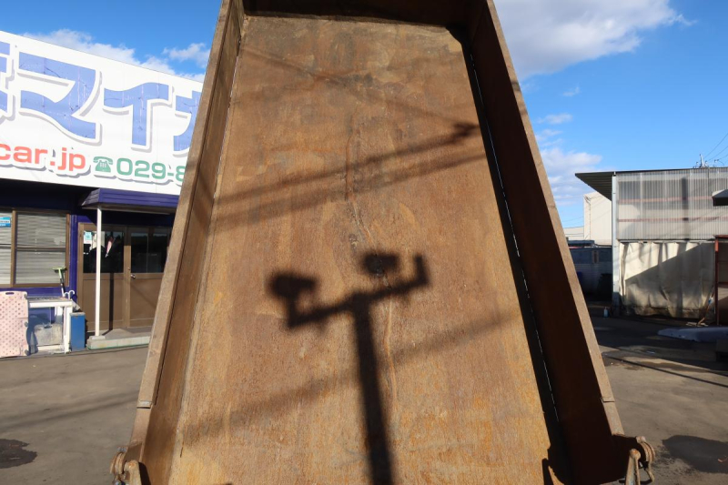 タイタン 高床ダンプ 積載3000kg|中古トラックの販売・買取・査定のアイナビ