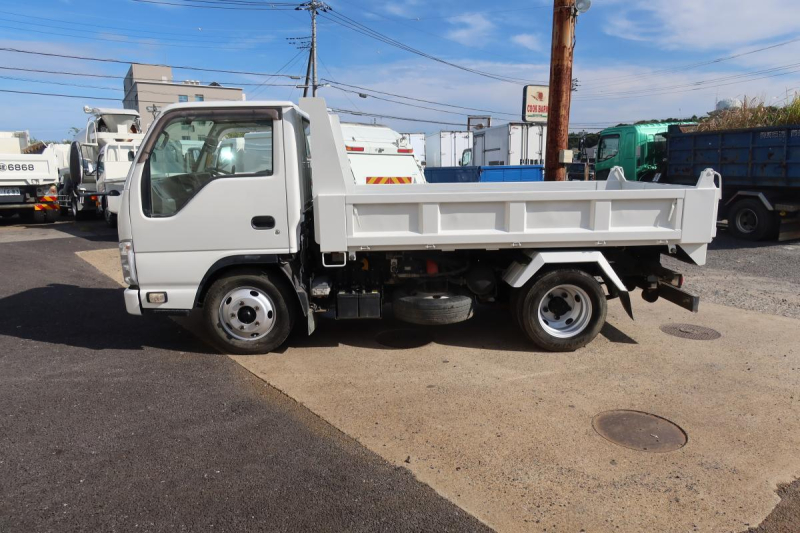 標準幅 ローダーダンプ 積載3000kg 4ナンバー 新明和製|中古トラックの販売・買取・査定のアイナビ
